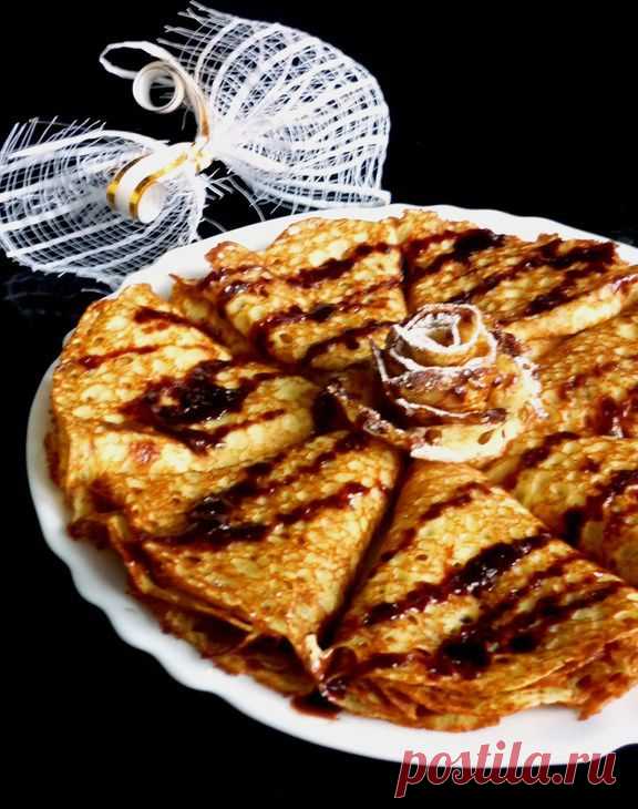 Гурьевские блины с шоколадным соусом.