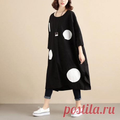 Literature Round Neck Long Sleeves Applique Strap Black Women Dress Material: Cotton Collar type: Round Neck Clothing placket: Hedging Pattern: Others Style: Commuter,Literature Sleeve: Long Sleeve Clothing details: Applique,Irr