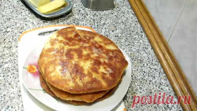 СЫРНЫЕ ЛЕПЕШКИ за 15 минут .

#Видео@30min_meals #Выпечка@30min_meals
Еще больше видео-рецептов вы найдете здесь: https://vk.com/videos-49119600?section=all 

Наше меню здесь: 
http://vk.com/page-49119600_44351981 

Приятного аппетита!