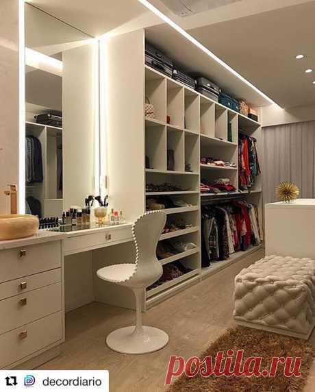 Публикация Anpi Arquitetura в Instagram • Июл 31 2017 в 11:48 UTC 111 отметок «Нравится», 2 комментариев — Anpi Arquitetura (@anpiarquitetura) в Instagram: «Aquele closet desejado por todas a damas!☺️♥️Projeto: @romeroduartearquitetos  ficou demais né?!👏…»