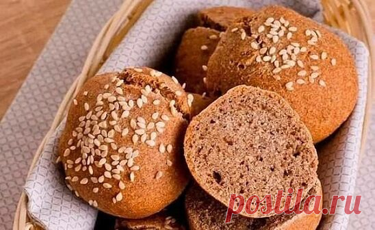 Ржаные ПП-булочки с творогом и отрубями.

Диетические ржаные булочки с творогом – это отличная альтернатива магазинному хлебу. Они хорошо поднимаются, имеют идеальную пористую структуру и всегда получаются вкусными.

КБЖУ 195/13/5/26.

Ингредиенты:
Мука ржаная – 170 г.
Творог 5 % – 180 г.
Отруби овсяные – 20 г.
Натуральный йогурт 2,5% – 50 г.
Клетчатка – 1 ч. л.
Яйца куриные – 2 шт.
Сода – ½ ч. л.
Соль – ½ ч. л.
Кориандр по вкусу.

Приготовление:
Яйца разбиваем в миску, сл...
