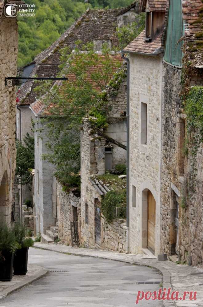 Рокамадур - деревня на уступах скалы. Франция - Путешествуем вместе