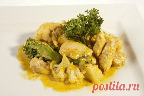 Тушеная курица с брокколи
