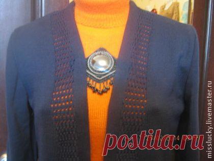 Нежный, уютный кардиган из Итальянской пряжи с хлопком смотрится благородно, уютно и мягко.
Модель хорошо сочетается с юбками, а так же с узкими джинсами и брюками. Красиво смотрится застегнутым и нараспашку.
На заказ могу выполнить в другом цвете.