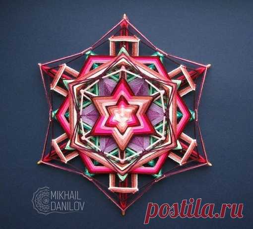 Что такое мандалы, зачем они нужны и как их плести: https://three-needles.ru/rukodelie/pletenie-mandaly-s..

#хендмейд #плетение #мандала #декор #дизайн #декорирование #идея #творчество #рукоделие #креатив #handmade #вдохновение