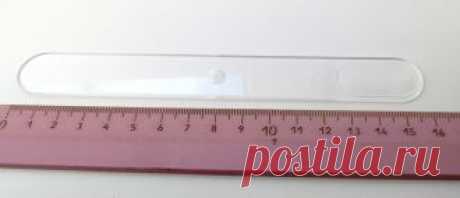 Применяется в медицине и дома, как лопаточка для крема.