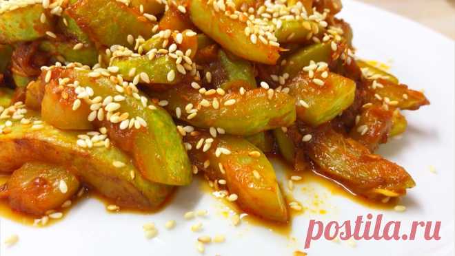 Успей приготовить, пока не кончились кабачки.Показываю как вкусно можно приготовить кабачок.  Кабачки, приготовленные в духовке получаются очень вкусными.
Они отлично подходят для приготовления кабачков с помидорами по-корейски.
Ингридиенты: •кабачок 1 средний •лук 1 штука
Как приготовить кабачки с чесноком и майонезом.
На самом деле это блюдо из разряда тех, которые можно готовить и зимой, и летом — кабачки, маринованные со специями и зеленью, не уступают по вкусу огурцам.
А готовится это блю…