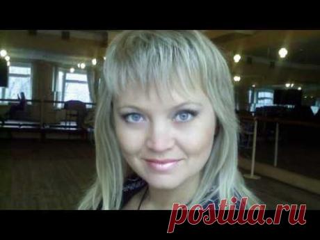 Поёт Людмила Балапанова.  1. Гимн Фершампенуаза. Стихи и музыка Владимира Сидорова. (0:05)  2. Песня о смехе из мюзикла &quot;Проданный смех&quot;. Стихи и музыка Владимира Сидорова. (3:36)  3. Счастливые дети живут на планете. Из мюзикла &quot;Проданный смех&quot;. Стихи и музыка Владимира Сидорова. (8:12)  4. Заигралась. Стихи и музыка Владимира Сидорова. (9:34)  5. Не ангел. Стихи и музыка Владимира Сидорова. (15:09)  6. Имя твоё. Стихи Сильвы Капутикян