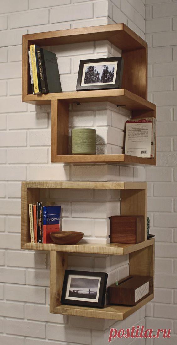 Угловые полки в интерьере