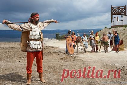 В Ставрополе воссоздадут быт скифов. В Ставрополе пройдет фестиваль исторической реконструкции, посвященный скифской культуре. «Для всех желающих будет организована площадка, с воссозданным бытом скифов, некогда проживших на территории Ставрополья», — рассказали в музее. Звуковое сопровождение обеспечит скифская живая музыка.