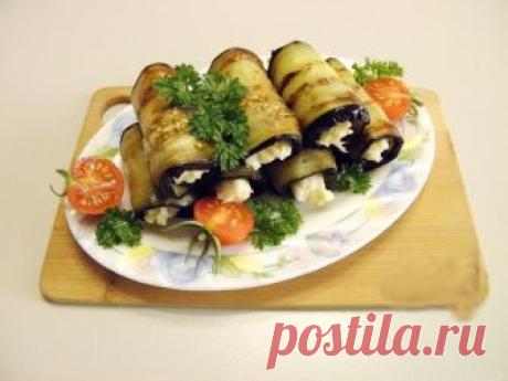 Как приготовить рулетики из баклажанов с сыром и чесноком - рецепт, ингредиенты и фотографии