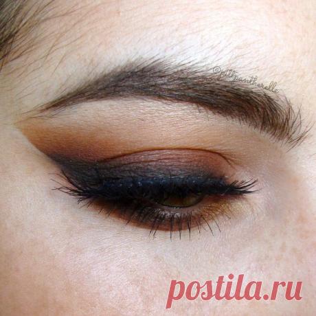 Coppery smoky eye