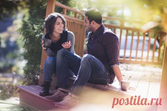 Каждый хочет верить в искренность отношений. Это бывает и при общении с бывшим парнем или девушкой: желание думать, что вы можете просто дружить и всегда подставите друг другу плечо в трудную минуту, преображает реальный мир, и он видится не в обычных красках, а в розовых. Дружить с бывшими стало популярно, стоит ли это делать?