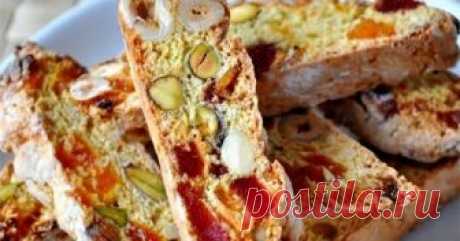 Удивительно хрустящая сладость : Бискотти  В Италии это необычайно вкусное печенье подают с различными напитками для макания: кофе, чаем, соком, но чаще со стаканчиком сладкого Vin S...
