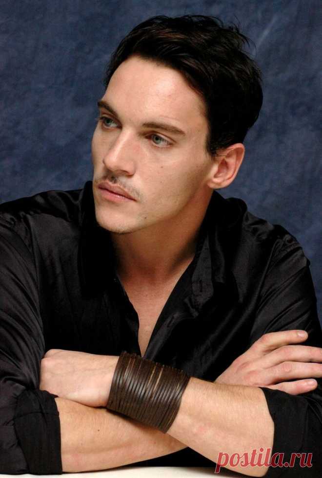 Джонатан Риз Майерс (Jonathan Rhys Meyers)
- 27 июля, 1977