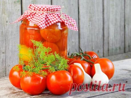 Свекровь научила консервировать вкуснейшие помидоры, которые можно подавать на стол уже через три дня: делюсь рецептом