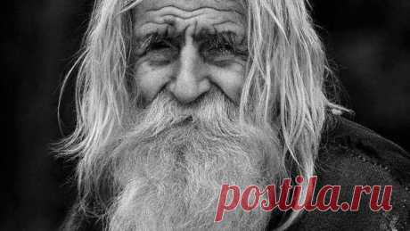 С виду обычный старик, который просит милостыню на улицах. От таких людей не ожидаешь такого... | Мамам, женщинам, бабушкам и очень любознательным.