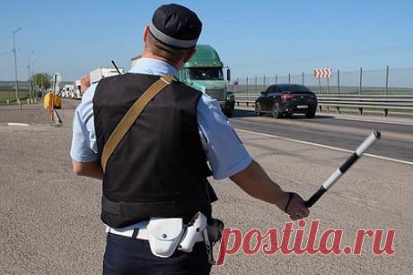 Двое россиян пропали без вести на федеральной трассе. Двое россиян пропали без вести на федеральной автомобильной дороге М-4 «Дон», сообщает пресс-служба управления Следственного комитета России по Краснодарскому краю. 37-летний Кирилл Чубко и 19-летняя Татьяна Мостыко пропали 28 апреля. По данным следствия, они выехали на автомобиле Hyundai из станицы Крыловской.