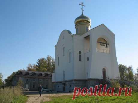 Церковь во имя св. мчч. Адриана и Наталии, Старо-Паново Санкт-Петербург