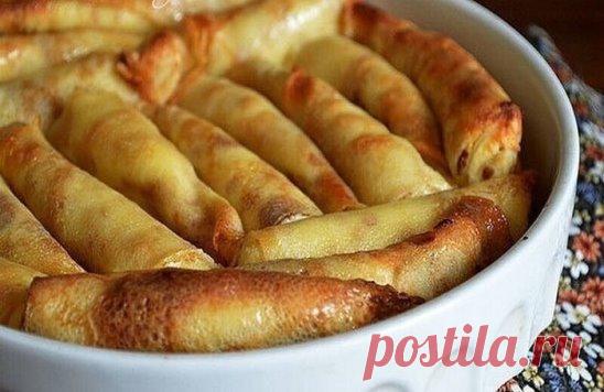 Налистники с творогом я впервые попробовала на свадьбе у друга, которая была в деревне. Их вкус покорил меня навсегда. После свадьбы я раздобыла рецепт этих чудесных налистников, и теперь сама радую свою семью этим чудом. Готовятся они на молоке и крахмале, получается тоненькие, нежнейшие и ароматные, по-домашнему теплые и удивительно вкусные!
Ингредиенты:
Яйца — 5 штук;
молоко — 0,5 литра;
крахмал — 5 столовых ложек;
соль,
сахар по вкусу;
подсолнечное масло — 1 столовая ложка.
Начинка:
Твор