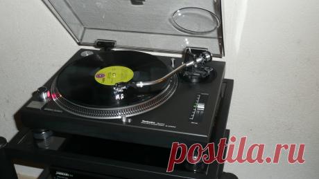 Technics SL1210 out of the last productionrun from 2008