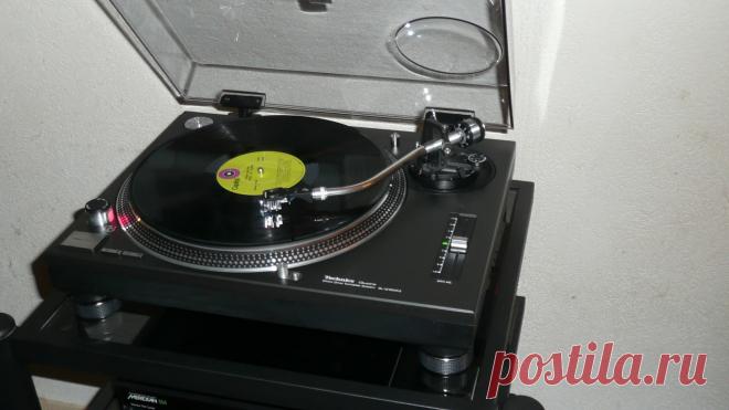 Technics SL1210 out of the last productionrun from 2008