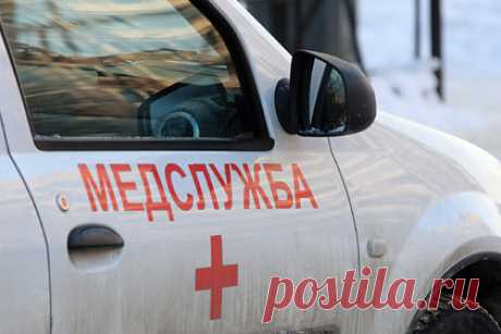 После курения вейпа скончался 12-летний россиянин. В городе Бийск Алтайского края после курения вейпа скончался 12-летний мальчик, еще двух девочек госпитализировали в больницу. Мальчик со своей несовершеннолетней сестрой отправился на ночевку к ее подруге. В квартире подростки нашли вейп и покурили его, после чего всем стало плохо. Школьника спасти не удалось.