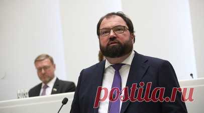 В Минцифры пообещали закрыть лазейку для оформления займов мошенниками. Процедура оформления займов в МФО через «Госуслуги», которая позволяет мошенникам выводить с помощью чужих учётных записей средства на свои счета, будет изменена, заявил глава Минцифры Максут Шадаев. Читать далее