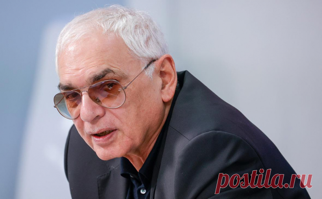 Шахназаров предостерег от «охоты» на критикующих спецоперацию актеров. Суровые меры против уехавших противников спецоперации могут породить раскол в обществе, нельзя вырезать из фильмов тех, кто просто высказал мнение о происходящем, сказал он. Медведев предлагал ввести термин «враг государства»