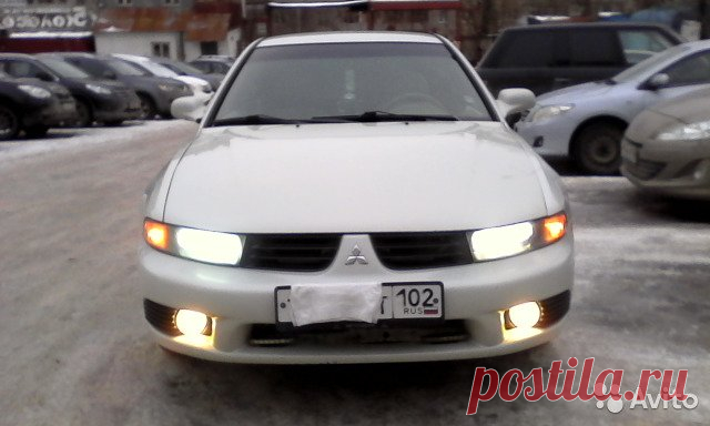 Mitsubishi Galant, 2001 Американец, на ходу. В коробке, двигателе нареканий нет. Весной были заменены 4 стойки и задние пружины, осенью меняли салимблоки, стартер, ходовую. Все чеки о заменах имеются. Автозапуск, заводится с первого раза. Рыжиков нету. Машина теплая, салон в с...