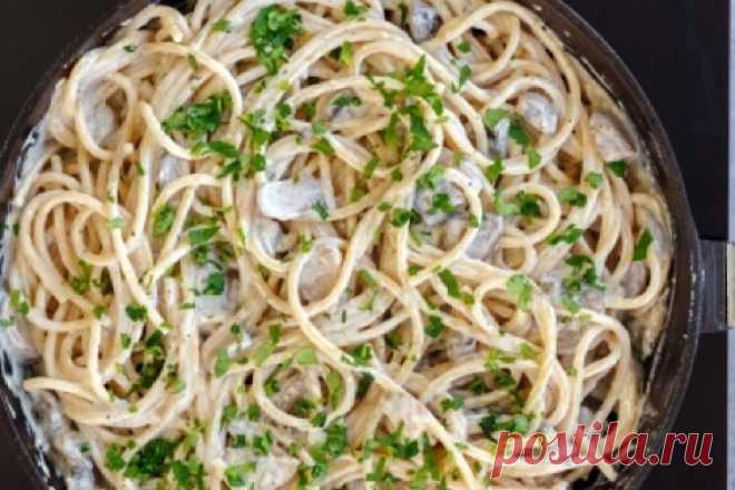 Вкуснейшие спагетти с грибами на каждый день Представляем вашему вниманию рецепт очень аппетитного блюда, которым вы сможете разбавить свое повседневное меню. 
Приготовить его совсем не сложно, поэтому справиться любая хозяйка. Это блюдо выступи…