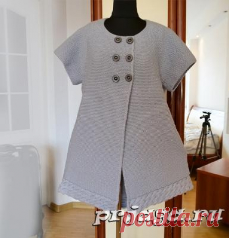 Удлиненный жилет спицами