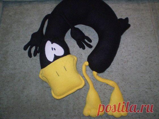 Мастер-класс по изготовлению дорожной подушки «Утка Даффи Дак» | Креативная Штучка