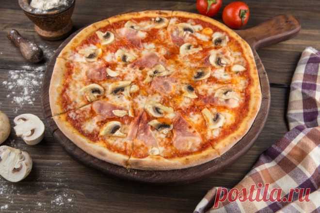 25 простых и вкусных начинок для пиццы Обожаешь пиццу, но уже не знаешь с чем ее приготовить? Тогда тебе точно пригодится наша подборка! Собрали 25 интересных вариантов начинок для пиццы на любой вкус и все случаи жизни!