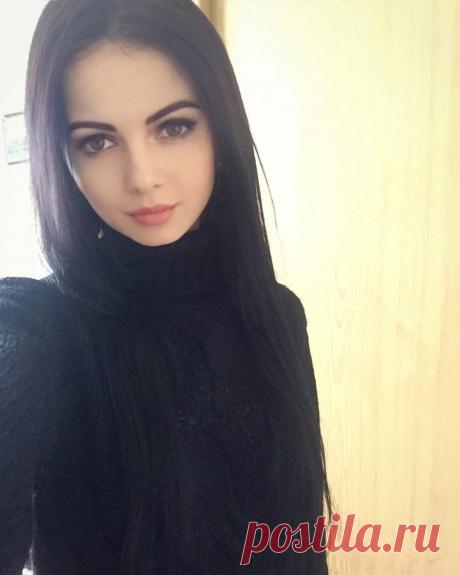 1. Маргарита
2. Детей нету
3. Домашняя, верная. Живу одна