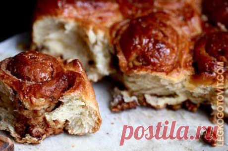 Рецепт: Булочек с корицей и грецкими орехами - Из дрожжевого теста - Выпечка и десерты - Готовить легко!