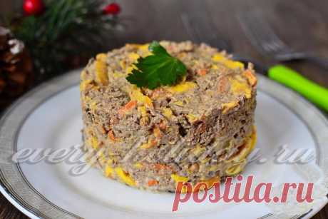 Печеночный салат с омлетом