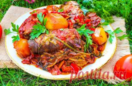 Мясные рулетики с картофелем и овощами в казане на костре рецепт с фото пошагово - 1000.menu от Аля Жемчужинка. Можно изменить состав и кол-во порций