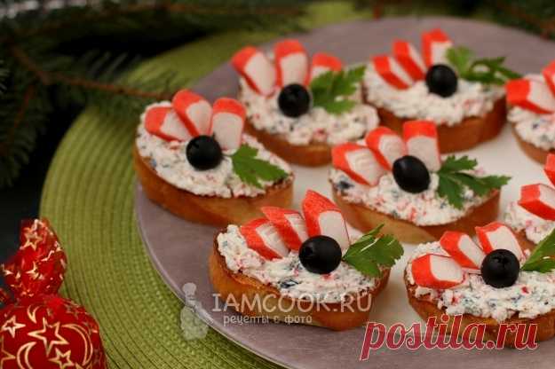 Бутерброды с крабовыми палочками, фетой и маслинами — рецепт с фото, на Русском, шаг за шагом. Вкусный вариант бутербродов с крабовыми палочками для вашего праздничного стола.
