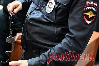 Россиянин жестоко избил соседа-геймера за крики во время игры. В городе Радужный Ханты-Мансийского автономного округа (ХМАО — Югра) мужчина жестоко избил соседа-геймера за то, что тот громко кричал во время игры и мешал ему спать. У пострадавшего диагностировали закрытый перелом решетчатой кости, квалифицированный как тяжкий вред здоровью.