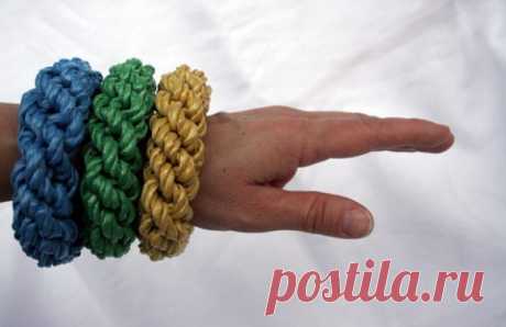 Make designer-inspired "straw" bangles » Dollar Store Crafts