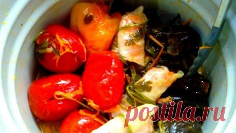 Готовлю это 30 лет. Вкусней рецепта НЕТ!!! Обалденная фаршированная квашенина к Новогодним праздникам+сплошная польза!Р Е Ц Е П Т:1.баклажаны - сколько хотите!,2.перец болг.- столько же!,3.капуста    ...
