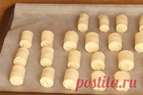 Нежное творожное печенье с корицей и сахаром