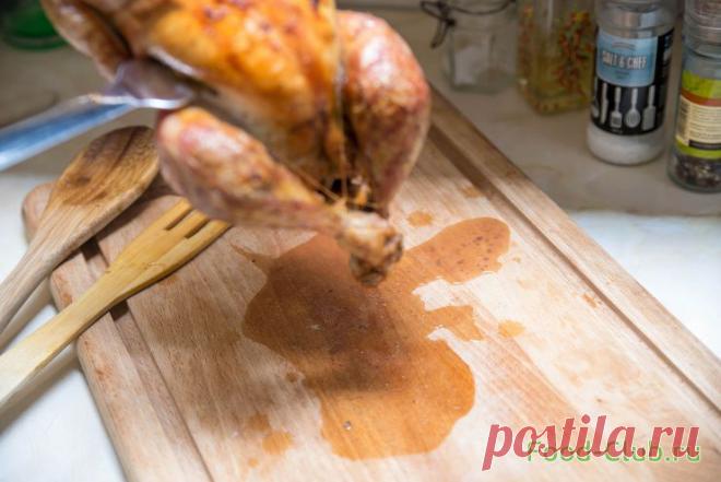 Как определить готовность целой запеченной курицы (совет от кулинарной школы Ле Кордон Блю) / Полезные советы / Кулинарные рецепты - Фуд-клаб.ру