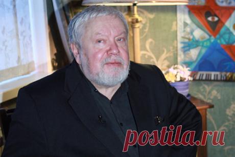 Адвокат назвал наследников Сергея Соловьева. Адвокат Тимур Маршанин назвал вероятных наследников режиссера Сергея Соловьева. Отмечается, что если сценарист не оставил завещания, куда он мог бы кого-то вписать, то его имущество, как и авторские права на его произведения, должны достаться его единственной дочери — Анне Друбич.
