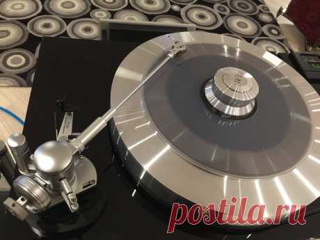 EAT Forte turntable and E-Go tonearm