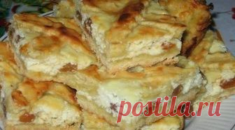Подруга угостила пирогом с творогом и изюмом, сегодня с утра я его испекла. Аромат стоял такой, что даже будить никого не пришлось )))))) 

Ингредиенты 
Для теста: 
Пokaзaть noлнocтью...