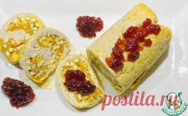 Рулет из фарша индейки с овощами и яйцами. Здравствуйте! Из фарша индейки есть на нашем поваренке, может и мой рецепт понравится. Получился очень нежный и ароматный. У меня овощи с вареным яйцом, как закуска в холодном виде, можно с любимым соусом.
 Заходите!