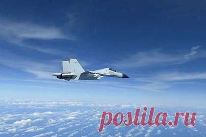 В США рассказали об опасном инциденте с китайским истребителем. Китайский истребитель совершил опасный маневр при перехвате американского самолета-разведчика в международном воздушном пространстве над Южно-Китайским морем и чуть не спровоцировал столкновение. Истребитель J-11 ВМС КНР пролетел в пределах шести метров от носа RC-13 ВВС США, вынудив его уклоняться.