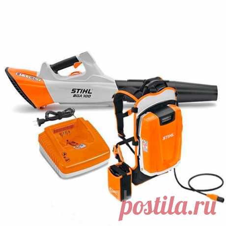 Аккумуляторное воздуходувное устройство Stihl BGA 100 (AR 2000L + AL 500). Аккумуляторное воздуходувное устройство Stihl BGA 100 с AR 2000L и AL 500 очень удобно в эксплуатации и практически бесшумно, что делает работу с ним очень комфортной и позволяет пользоваться ей на территориях детских садов, школ и больниц. Этим агрегатом можно с легкостью очистить двор от листвы, скошенной травы, пыли или грязи.